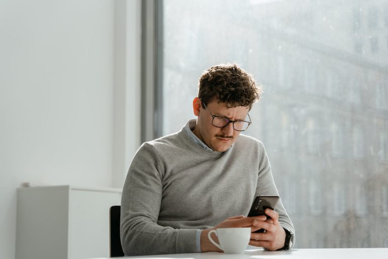 Een gemiste oproep van +31 70 207 12 26